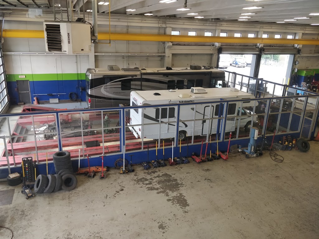 Desharnais VR - Vente et réparation - Pneus et mécanique de véhi | 8065 Boulevard Pierre-Bertrand, Québec, QC G2K 1E4, Canada | Phone: (418) 681-6042