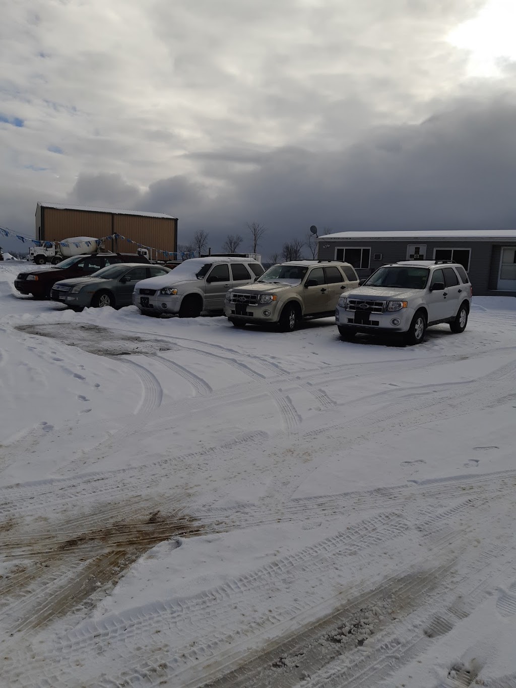 Rays Auto Sales And Leasing Inc. | 211 Elliott Crescent, Renfrew, ON K7V 3Z2, Canada | Phone: (613) 312-7511