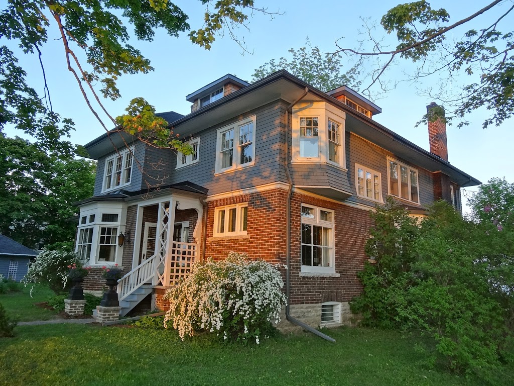 The Captains House Bed and Breakfast | 423 Hugel Avenue, Midland, ON L4R 1V2, Canada | Phone: (705) 245-3555