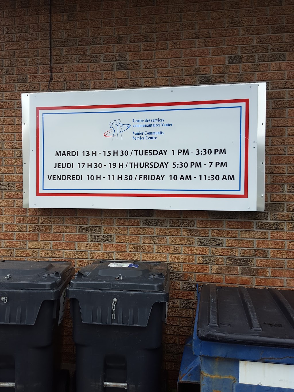 Partage Vanier | 161 Marier Ave, Vanier, ON K1L 5R8, Canada | Phone: (613) 747-2839