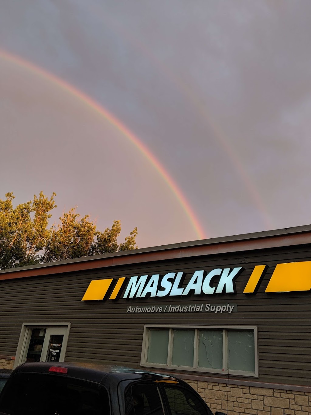 Maslack Huntsville | 130 Main St W, Huntsville, ON P0A 1K0, Canada | Phone: (705) 789-3232