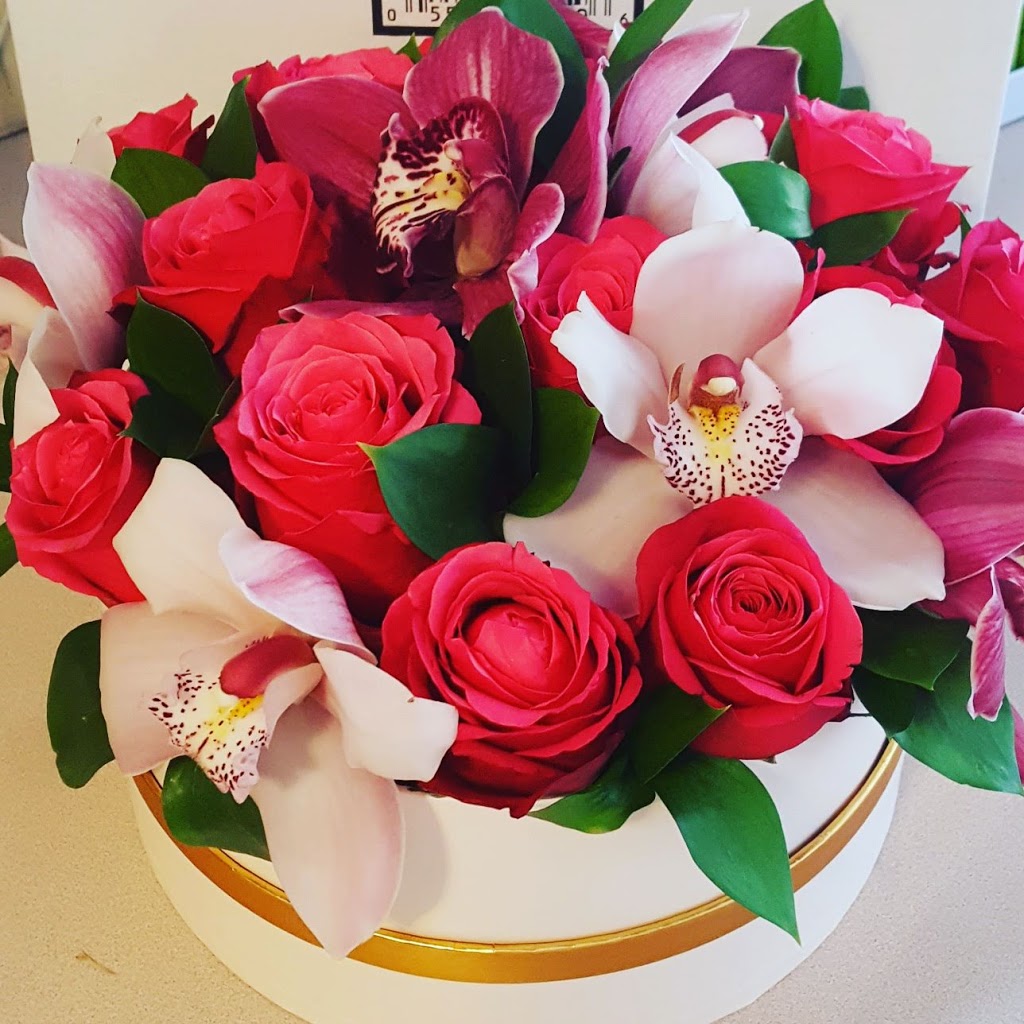 Bouquetino Floral Studio | 4 Crafter Cres, Stoney Creek, ON L8J 1X5, Canada | Phone: (905) 870-0037
