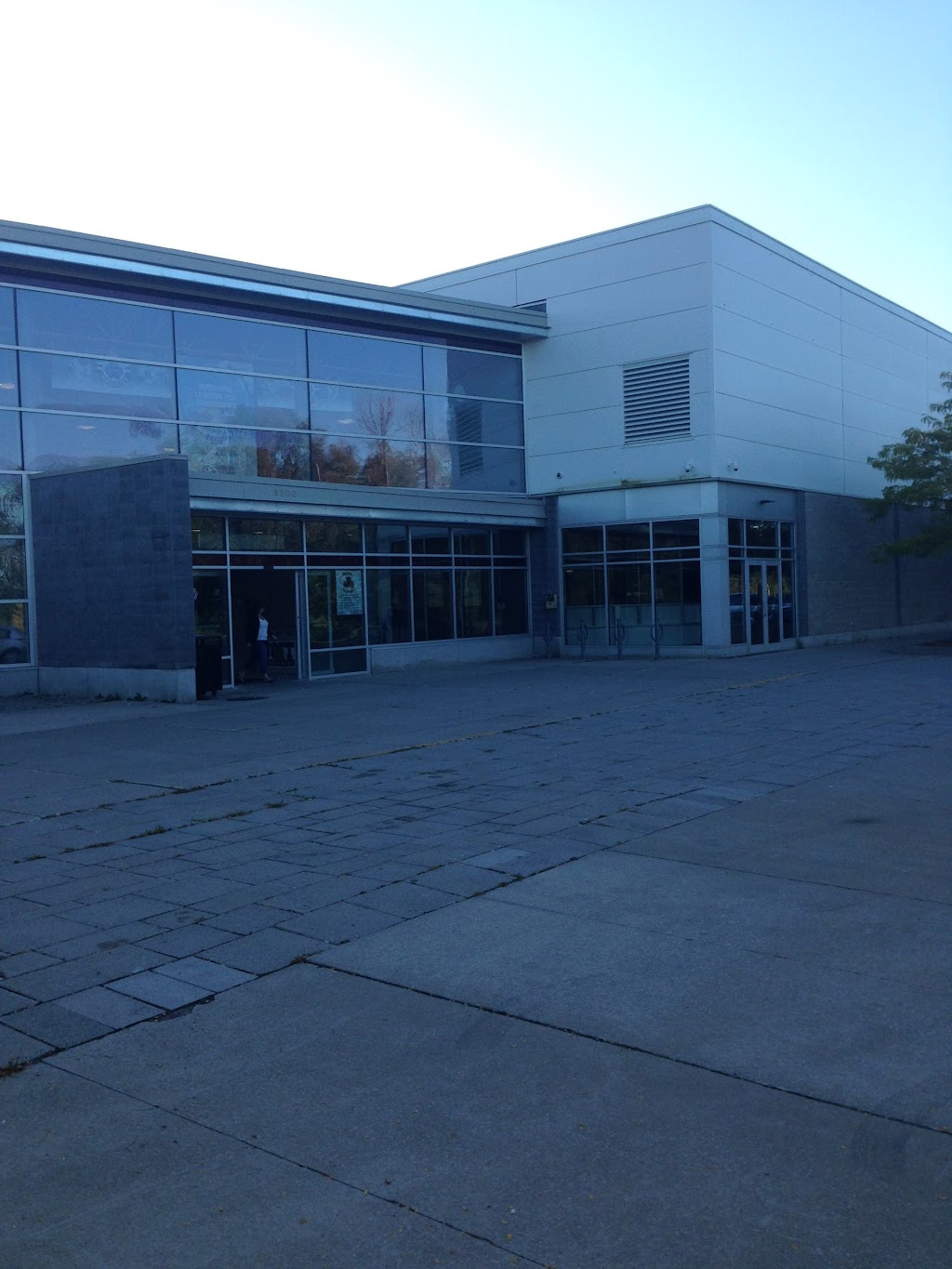 Hemy Hockey Shop | 2200 Simcoe St N, Oshawa, ON L1G 4Y3, Canada | Phone: (905) 440-4369