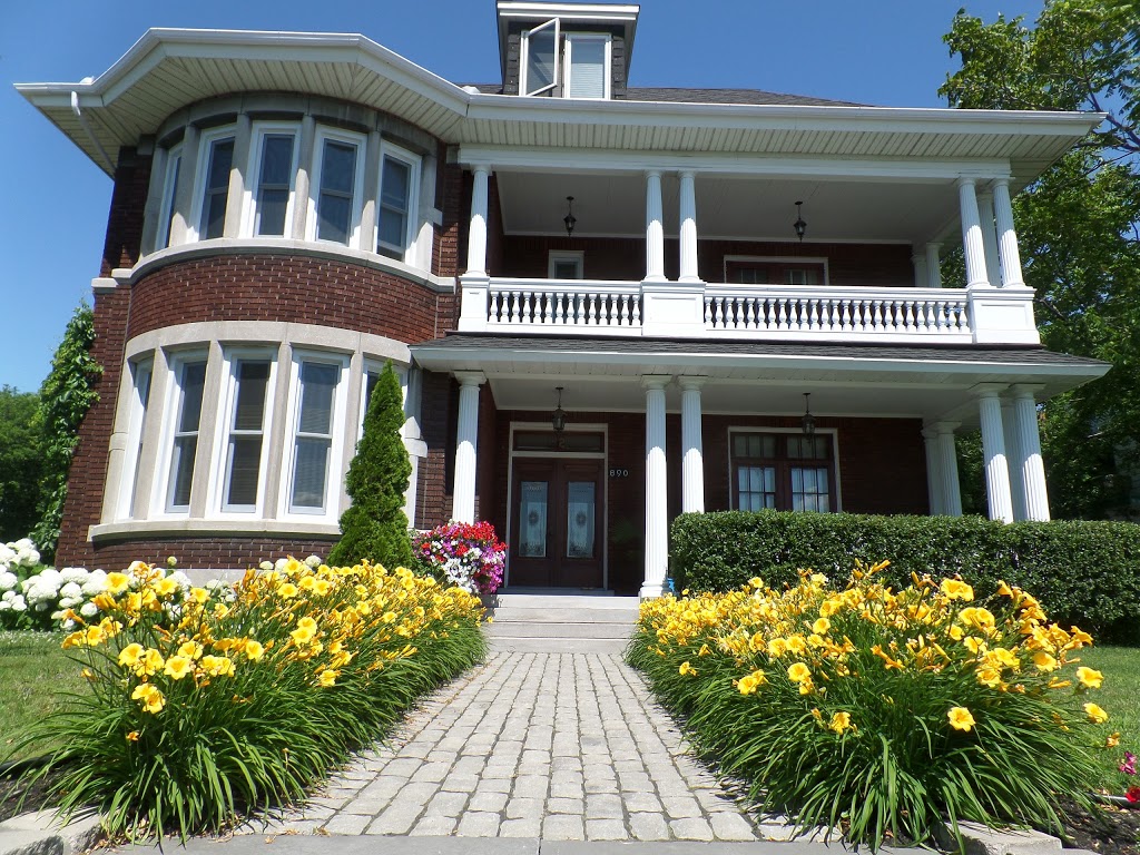 Emerillon Bed & Breakfast (l ) | 890 TURCOTTE TSSE, Trois-Rivières, QC G9A 5C5, Canada | Phone: (819) 841-4429