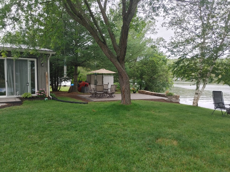 Amberleigh Landscaping | 49 Church St Unit #4, Stirling, ON K0K 3E0, Canada | Phone: (343) 889-1752