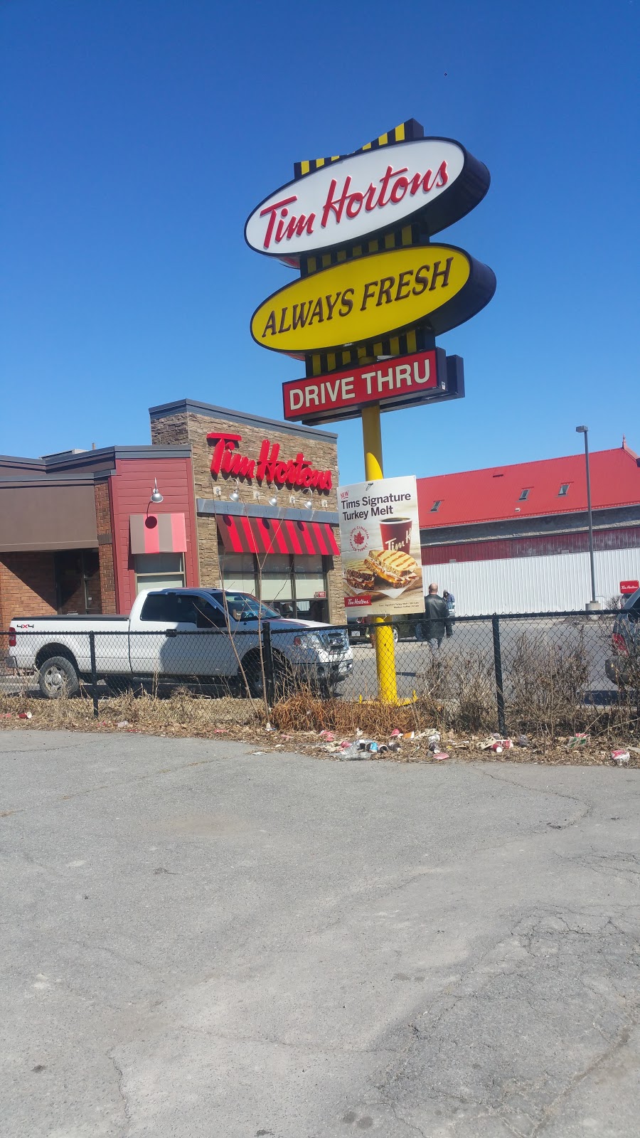 Tim Hortons | 81 Dundas St E, Napanee, ON K7R 1J1, Canada | Phone: (613) 354-4665