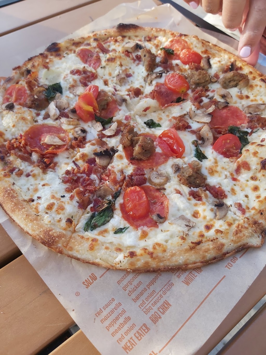 Blaze Pizza | 2508 Winston Park Dr, Oakville, ON L6H 7E5, Canada | Phone: (905) 367-5284