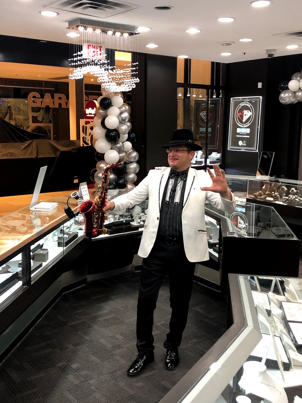 Saxophone/Clarinet player and teacher, DJ, MC | 46 Kingsridge Rd, Barrie, ON L4N 8V2, Canada | Phone: (647) 227-1267