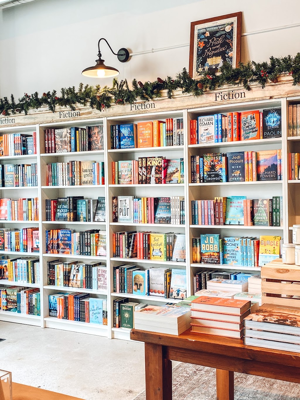 Bettys Bookshelf | 6 Water St S Unit 2, St. Marys, ON N4X 1B0, Canada | Phone: (226) 301-4391