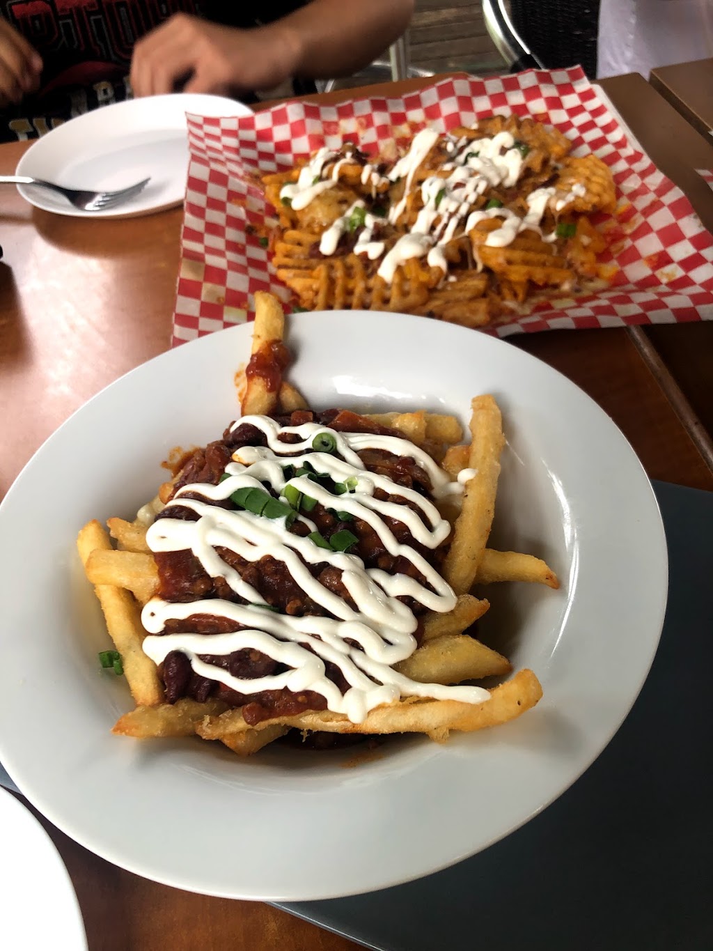 Grey Goat Pub & Grill | 74 Main St S, Newmarket, ON L3Y 3Y6, Canada | Phone: (905) 898-0418