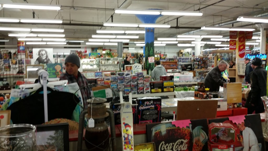 Mulvey Market | 421 Mulvey Ave E, Winnipeg, MB R3L 0R6, Canada | Phone: (204) 478-1217