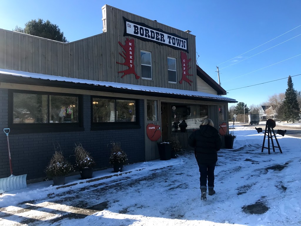 Border Town Market Cafe | 4003 Peterborough 620, Apsley, ON K0L 1A0, Canada | Phone: (613) 334-5330