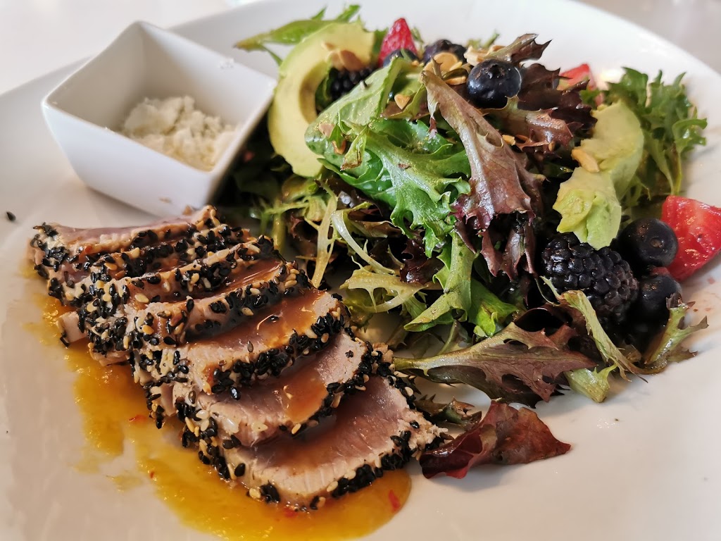 Lakeside Seafood & Grill | 9 Harbour St E, Collingwood, ON L9Y 5B5, Canada | Phone: (705) 446-3274