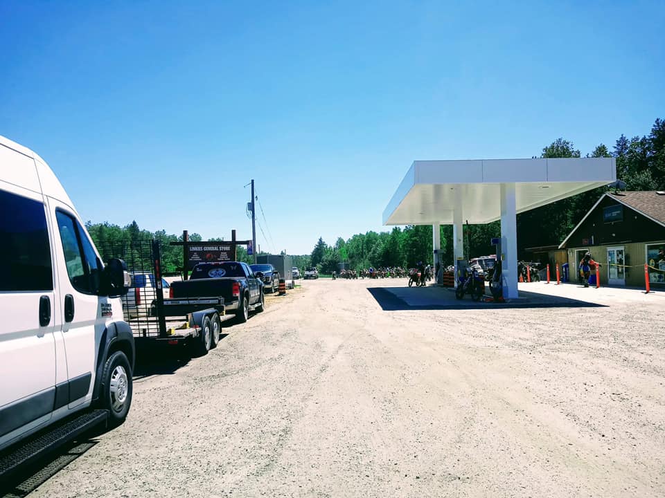 Linkies General Store & Gas Bar | 2553 ON-127, Lake Saint Peter, ON K0L 2K0, Canada | Phone: (613) 338-3195
