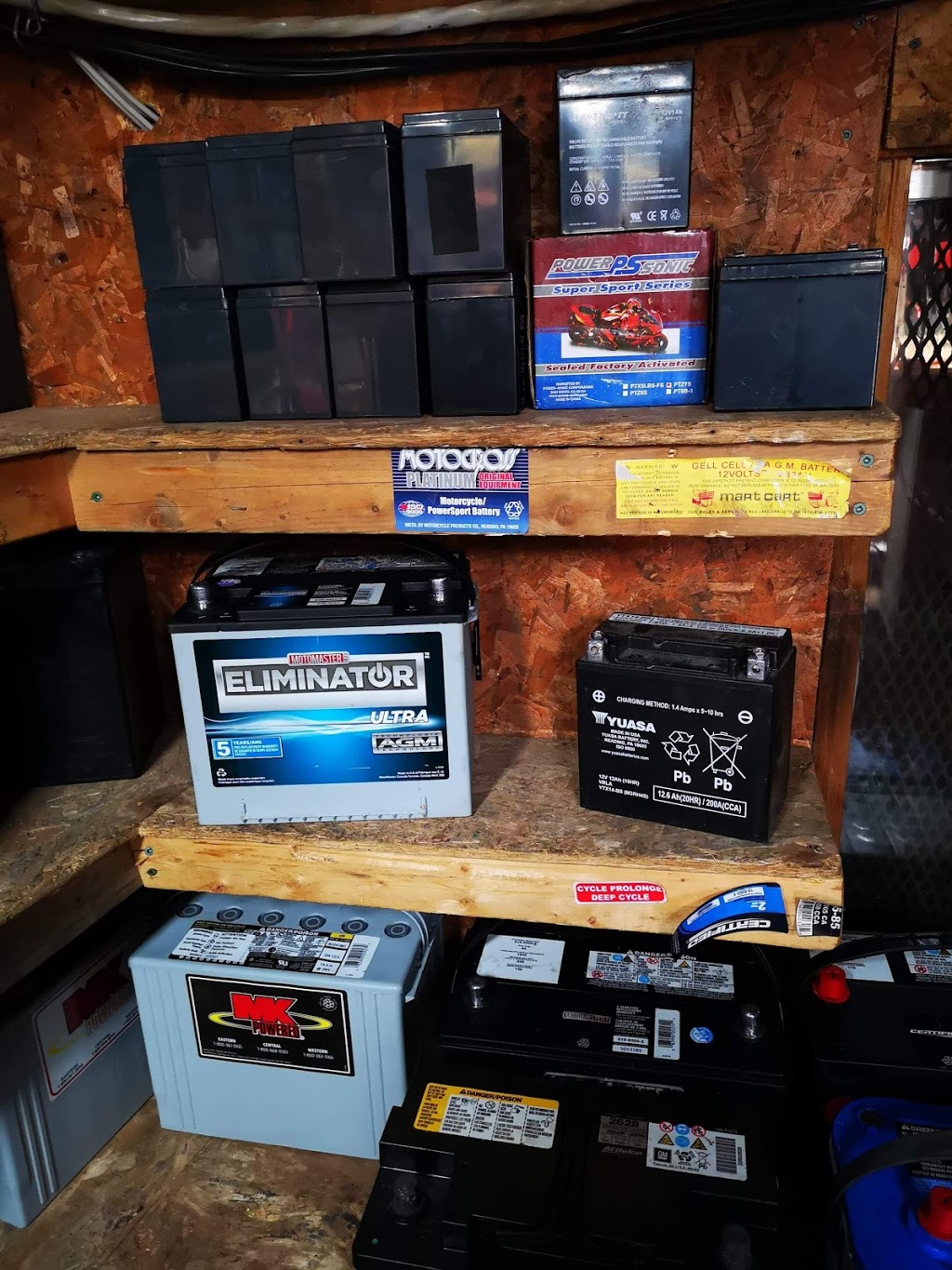 Batteries catalyseur yvon hebert | 3860 Route Landry, Notre-Dame-du-Mont-Carmel, QC G0X 3J0, Canada | Phone: (819) 383-4508