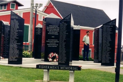 Fishermens Memorial | 124 Bluenose Dr, Lunenburg, NS B0J 2C0, Canada | Phone: (902) 634-3170