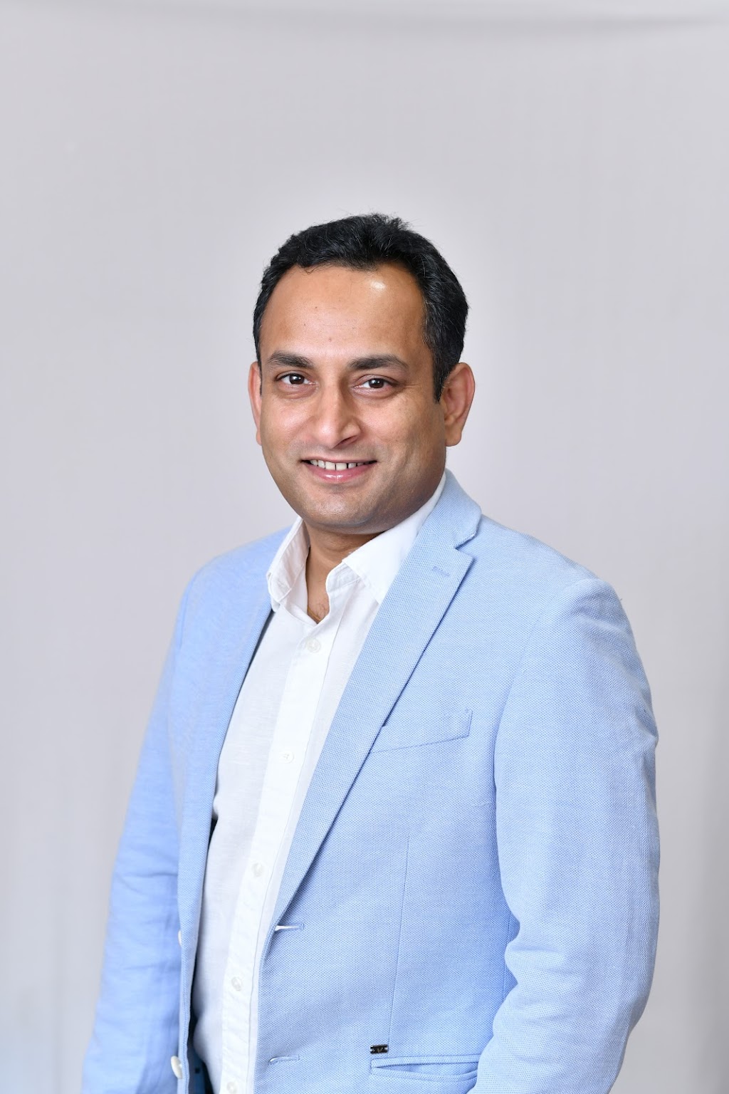 Amit Tiwari Real Estate | 3190 Bunkerhill Pl, Burlington, ON L7M 0C4, Canada | Phone: (437) 217-7574