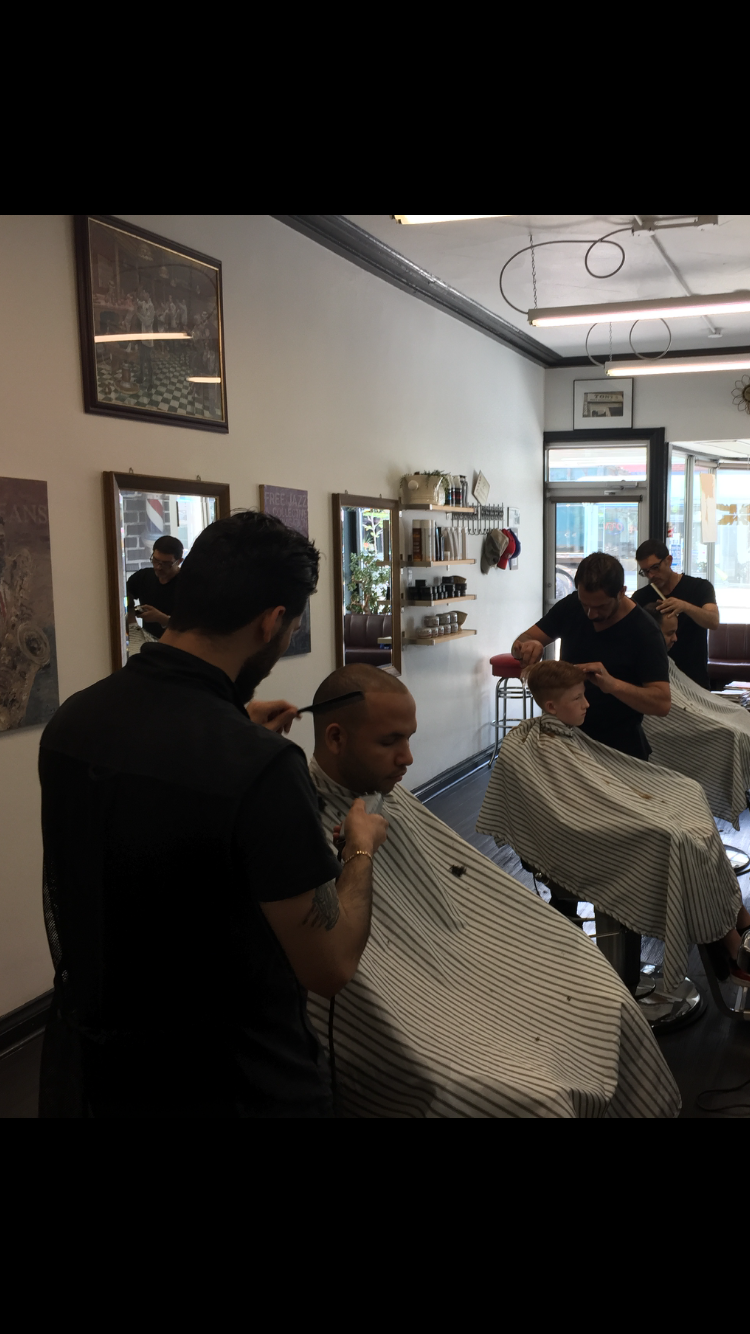 Tonys Barber Shop | 1649 Bayview Ave, East York, ON M4G 3C1, Canada | Phone: (416) 488-0226