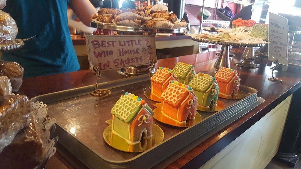 Chrissy Beanz Bakery | 105 E Main St, Sackets Harbor, NY 13685, USA | Phone: (315) 646-2330