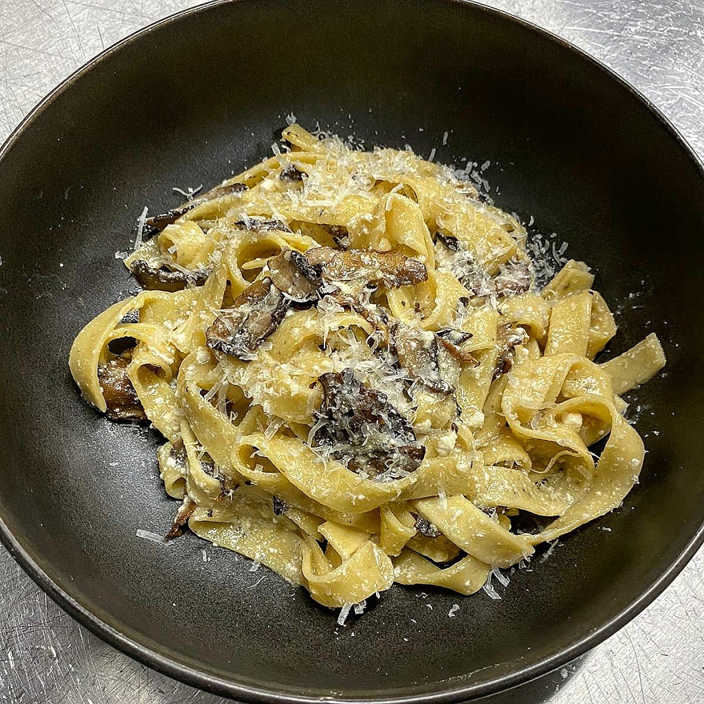 Andolini’s Modern Italian Market | 14 Oxford St, Richmond Hill, ON L4C 4L5, Canada | Phone: (905) 770-6390