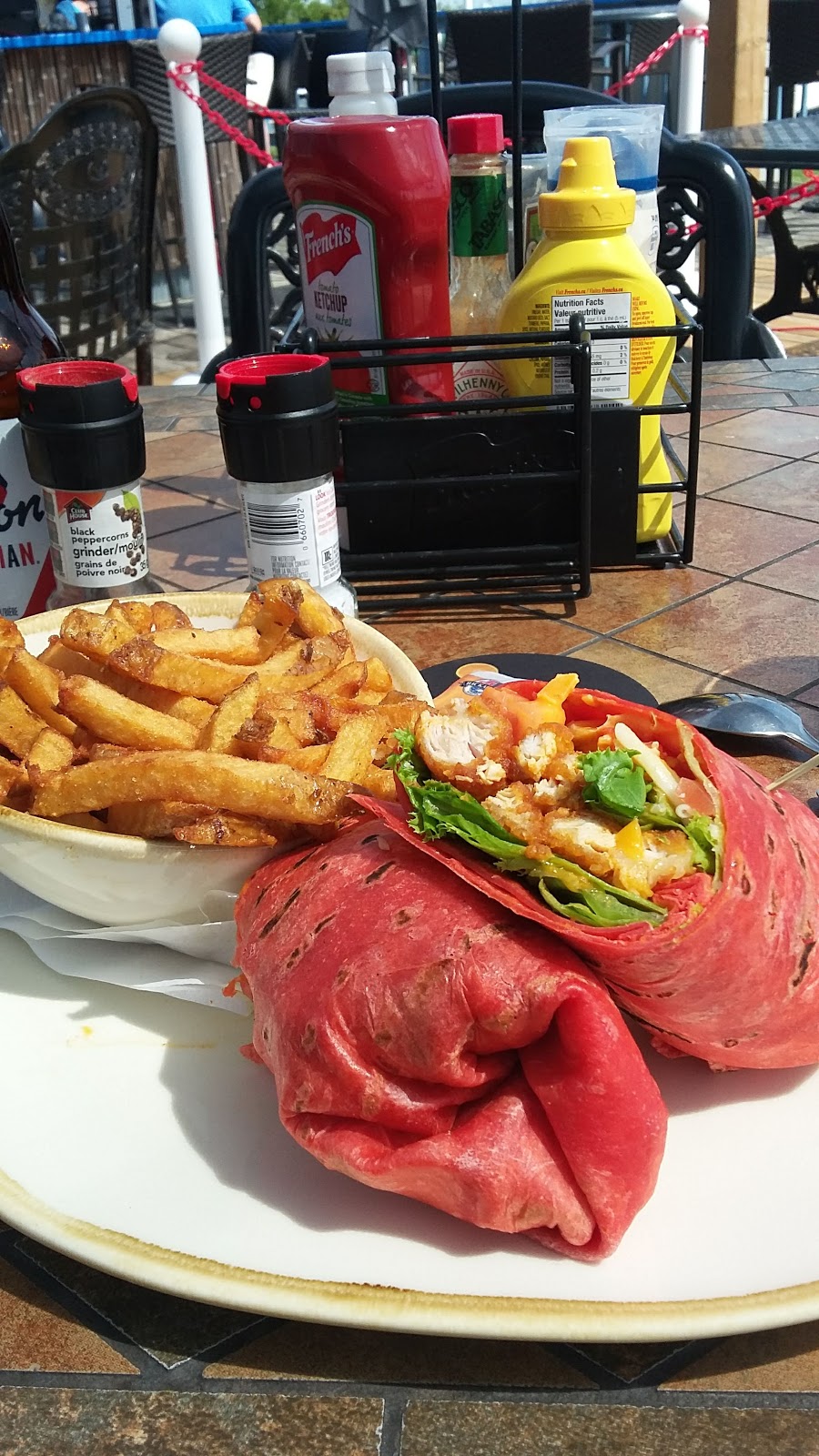 The Jetty Bar and Grill | 236 Ordnance Dr, Turkey Point, ON N0E 1T0, Canada | Phone: (519) 428-2121