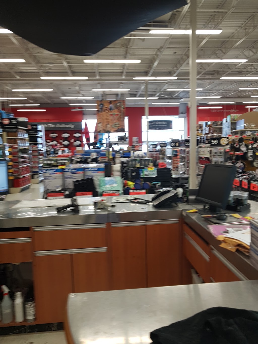 Canadian Tire | 152 S Albion St, Amherst, NS B4H 4H4, Canada | Phone: (902) 667-7218