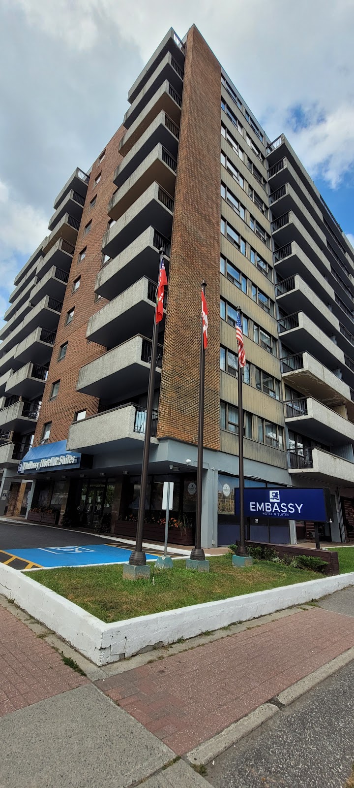 Ottawa Embassy Hotel and Suites | 25 Cartier St, Ottawa, ON K2P 1J2, Canada | Phone: (613) 237-2111