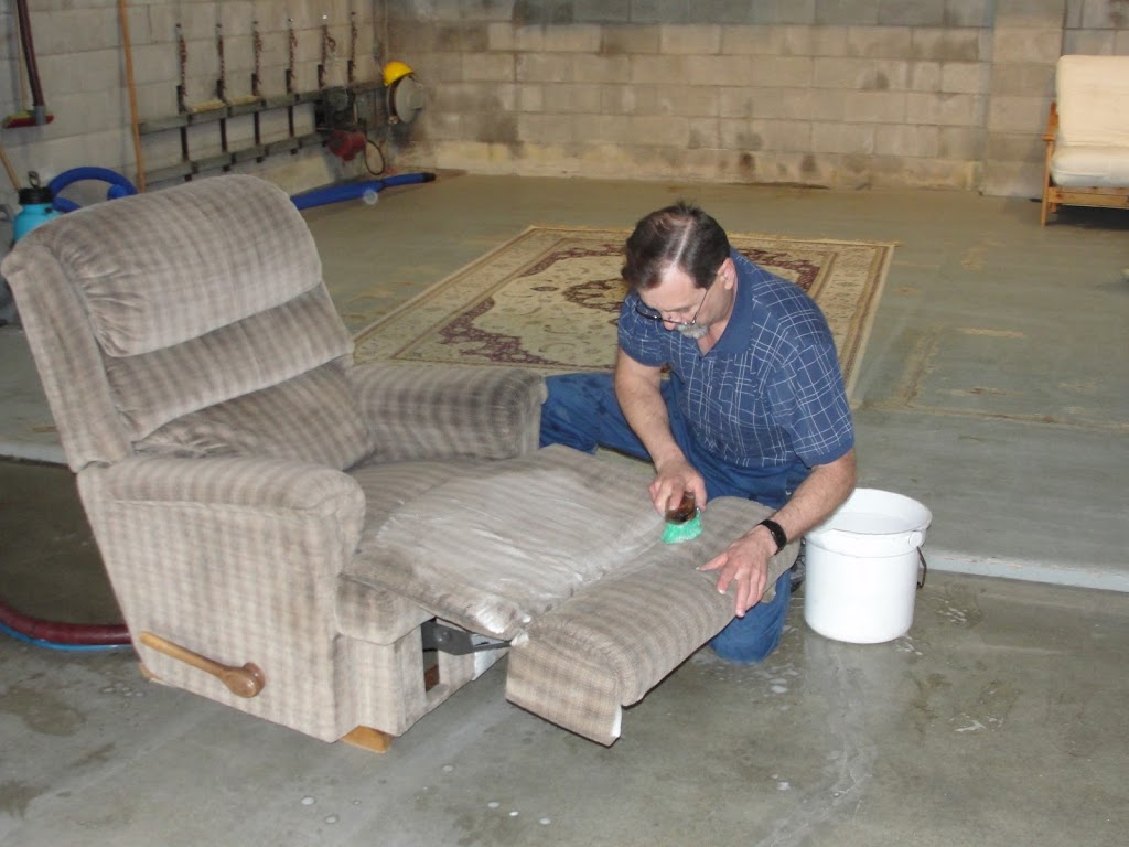 Dixon’s Carpet & Upholstery Cleaning | 107 Herchimer Ave, Belleville, ON K8N 4G4, Canada | Phone: (613) 962-7922