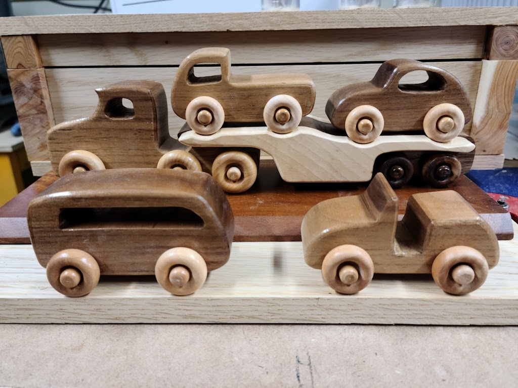 Pecks Creations | 45 Wilton Rd, Guelph, ON N1E 7L6, Canada | Phone: (519) 824-4853