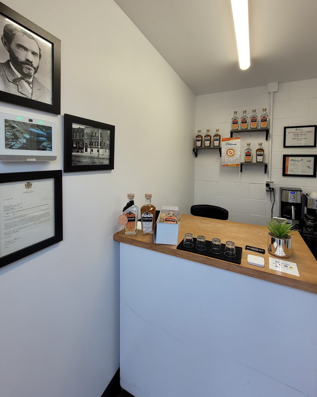 Distillerie McManamy | 862 Rue Longpré, Sherbrooke, QC J1G 5B9, Canada | Phone: (819) 791-4891