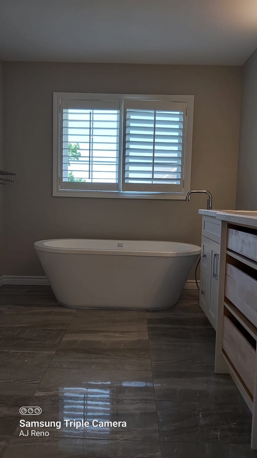 AJ Reno, Pro Painter, Drywaller, Taper | 909 Riverstone Ct, Kitchener, ON N2P 0A3, Canada | Phone: (519) 581-7003