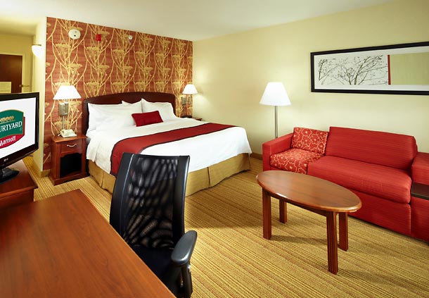 Courtyard by Marriott Toronto Mississauga/Meadowvale | 7015 Century Ave, Mississauga, ON L5N 7K2, Canada | Phone: (905) 567-5566