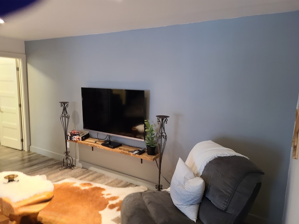 Chalet du lac Lauzon | 2064 Chemin des Marronniers, La Conception, QC J0T 1M0, Canada | Phone: (438) 499-2306