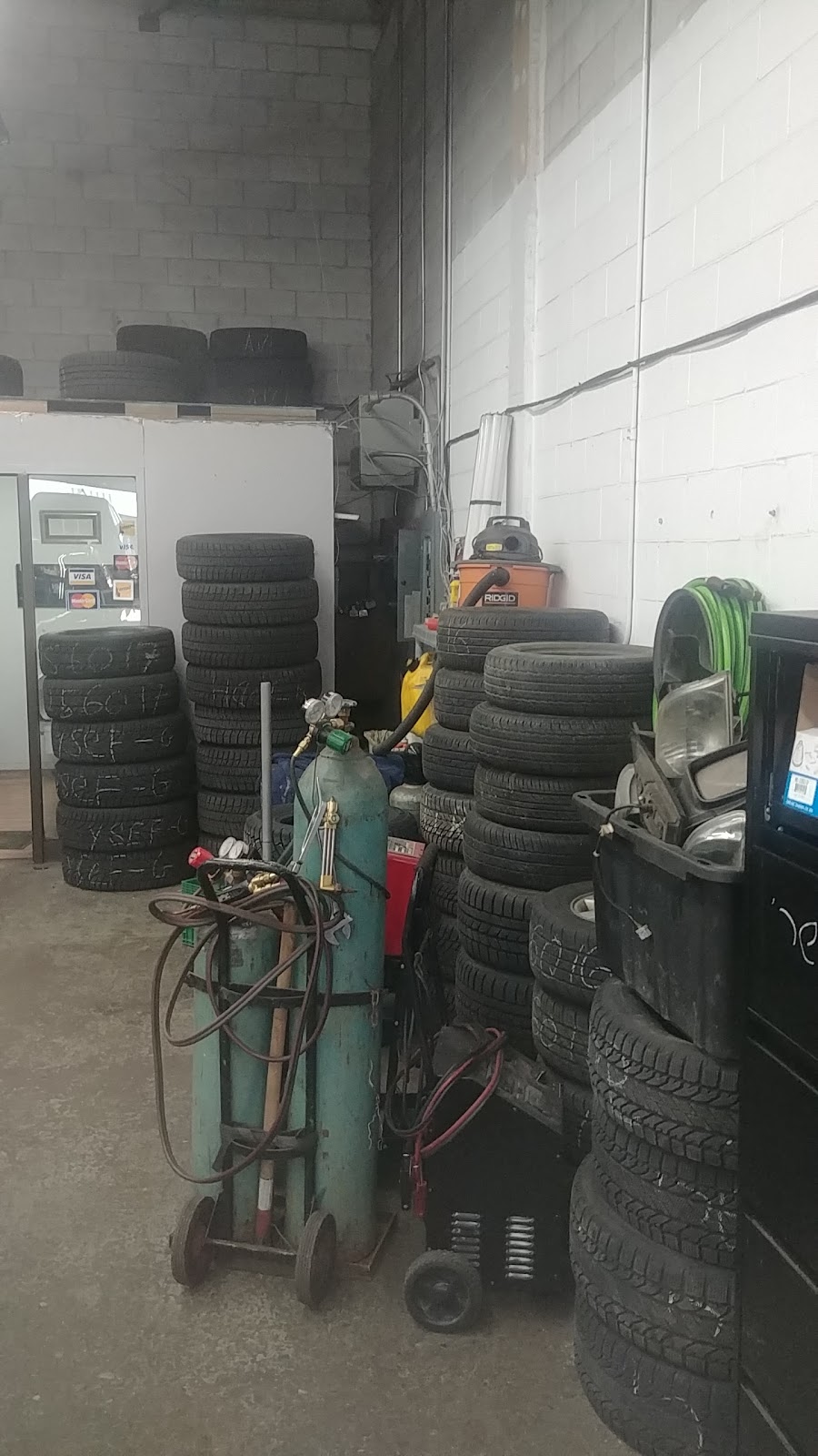 Ikes Auto Repair | 1100 Finch Ave W unit 3B, North York, ON M3J 2E2, Canada