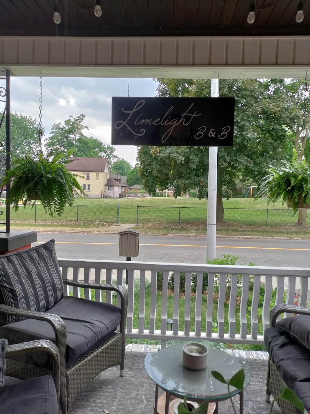 Limelight Bed & Breakfast | 161 Front St, Stratford, ON N5A 4H5, Canada | Phone: (519) 273-1672