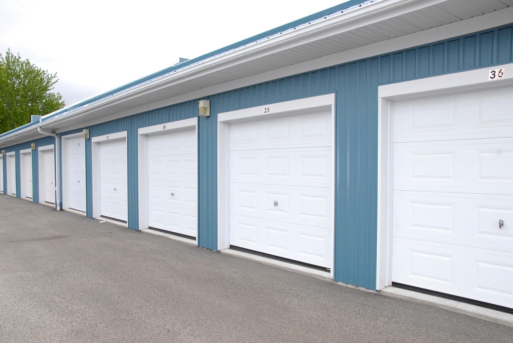 Les Entrepôts De La Berge | 1 Rue Bernard-Laberge, Sainte-Martine, QC J0S 1V0, Canada | Phone: (514) 794-7978
