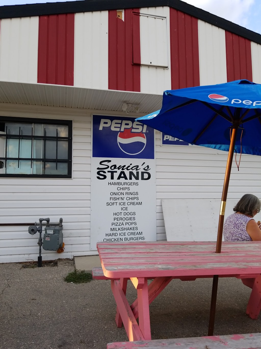 Sonias Stand | 6960 Henderson Hwy, Lockport, MB R1A 2Y9, Canada | Phone: (204) 757-2463