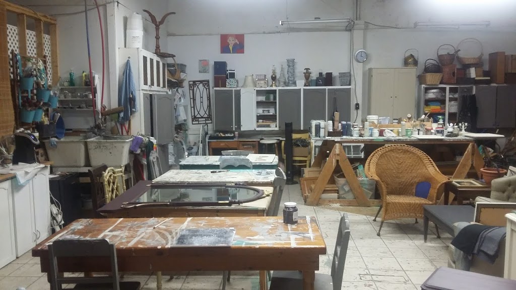 A Raven’s Nest | 240 West St, Port Colborne, ON L3K 4E3, Canada | Phone: (289) 213-4716