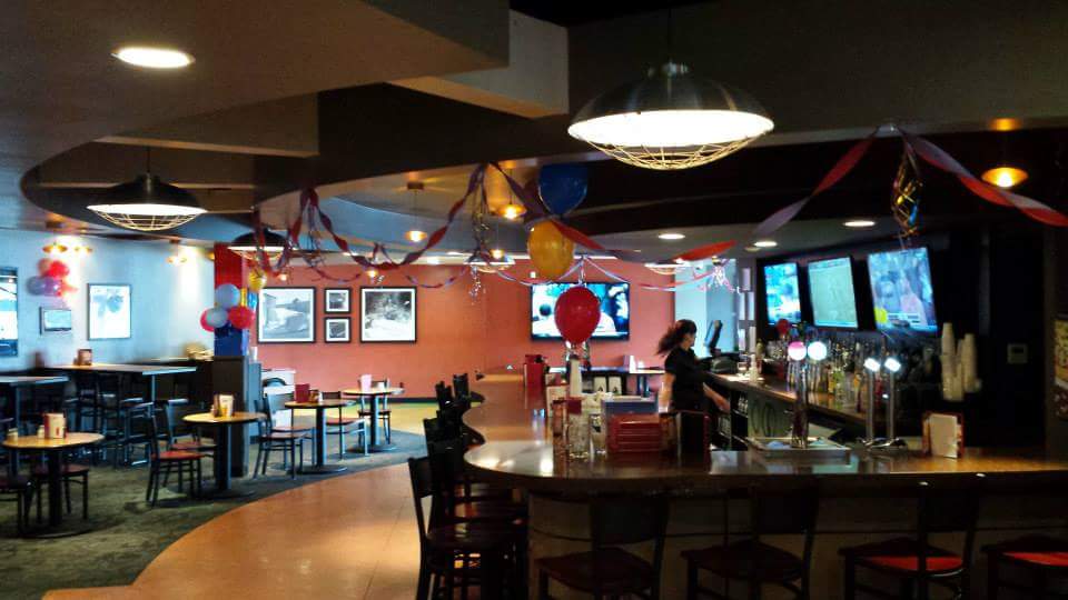 Boston Pizza | 490 Empire Rd, Sherkston, ON L0S 1R0, Canada | Phone: (905) 894-1991