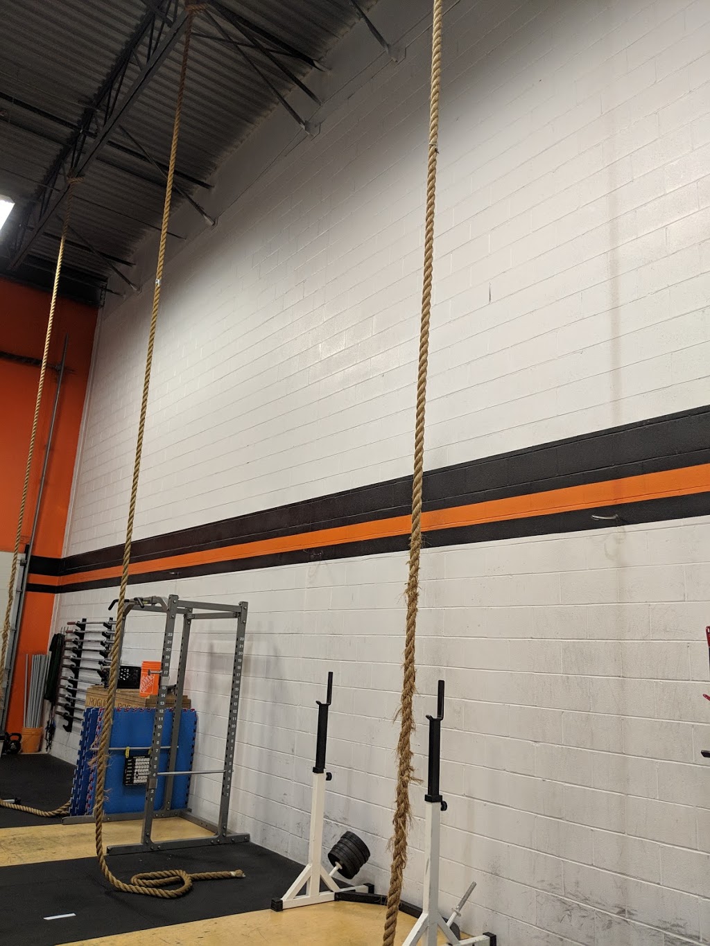 CrossFit Bolton | 77 Pillsworth Rd #2, Bolton, ON L7E 4G4, Canada | Phone: (416) 561-5055