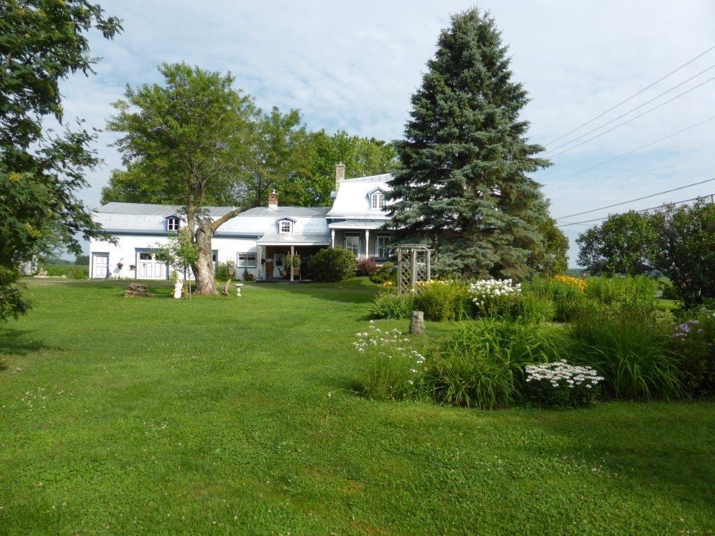 Le Passerin Indigo | 100, Rang, Grande Ligne, Saint-Alexis, Quebec, QC J0K 1T0, Canada | Phone: (450) 839-3482