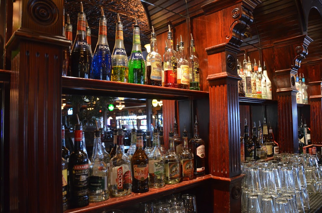 Buck & Ear Bar & Grill | 12111 Third Ave, Richmond, BC V7E 3K1, Canada | Phone: (604) 370-3343