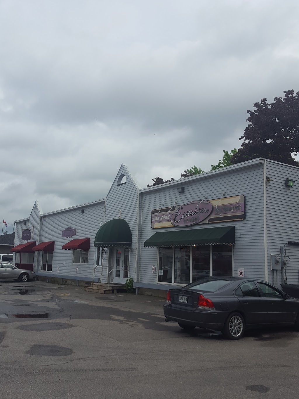 Studio beauté 18-01 | 116 Rue Maclaren E, Gatineau, QC J8L 1K1, Canada | Phone: (819) 281-5550