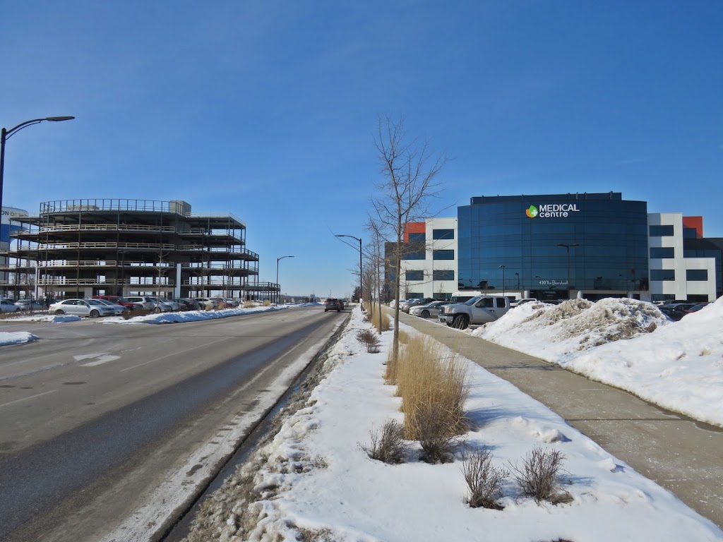 Village 3 at The Boardwalk | 400 The Boardwalk, Waterloo, ON N2T 0A6, Canada | Phone: (519) 744-6464