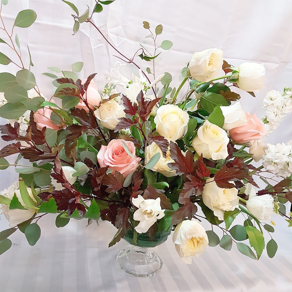 Sam Solis Florist | 18 Lonsdale Ave, North Vancouver, BC V7L 0B2, Canada | Phone: (604) 877-1945