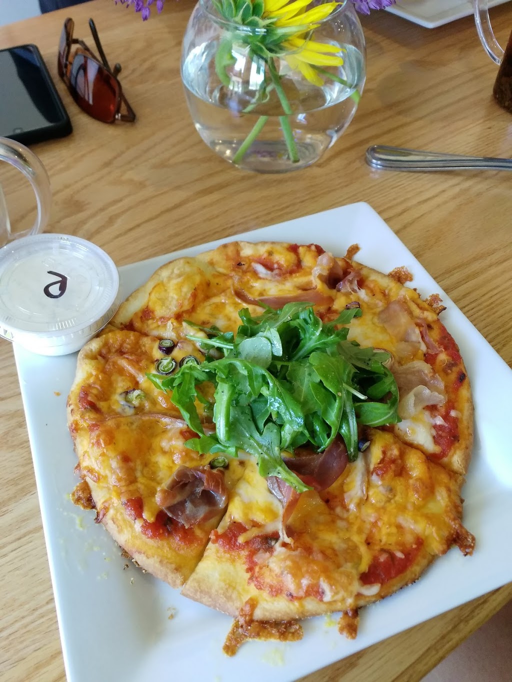 The Carolinian Café | 5 Cayuga St N, Cayuga, ON N0A 1E0, Canada | Phone: (289) 426-2686