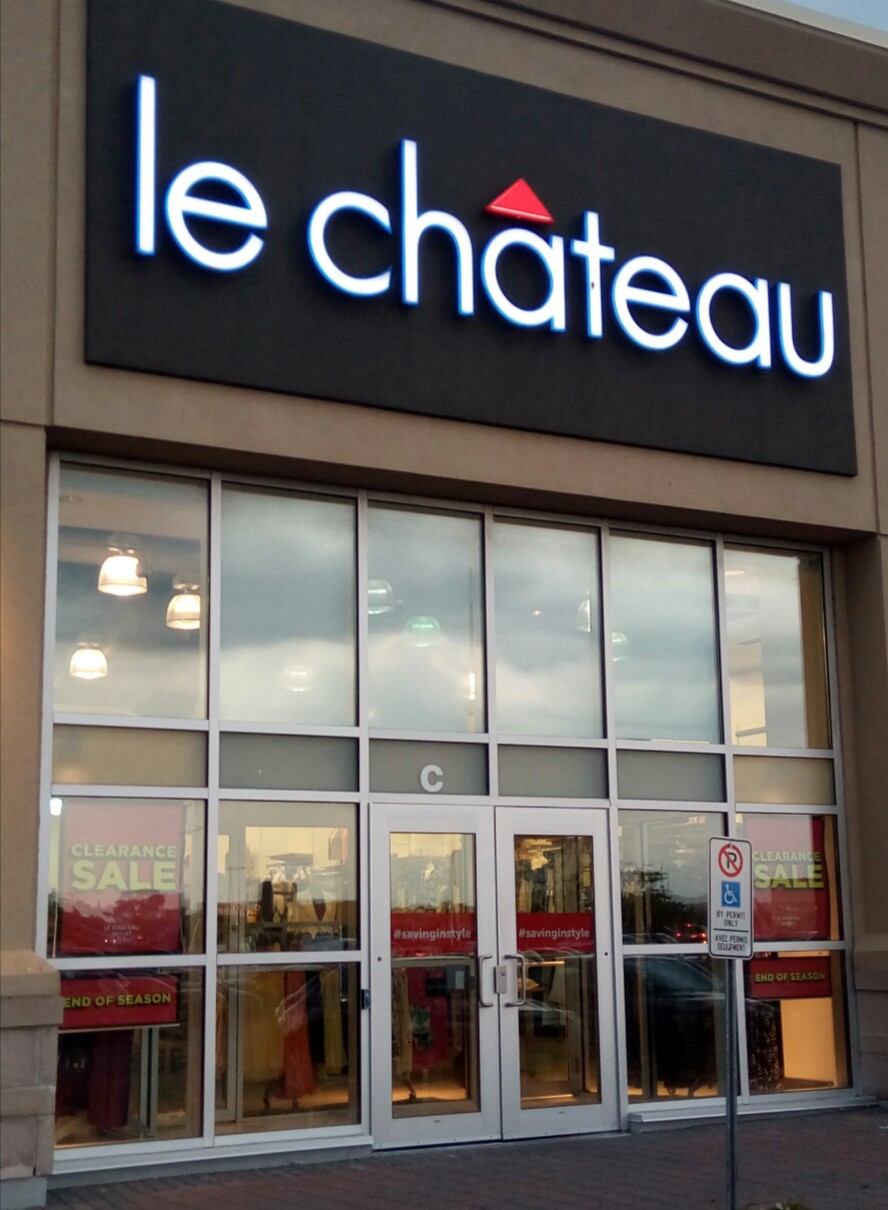 LE CHÂTEAU OUTLET | 1363 Woodroffe Ave, Nepean, ON K2G 1V7, Canada | Phone: (613) 228-0238
