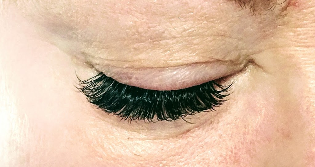 BobbiPinz hair and lash studio | 2133 20 Ave, Bowden, AB T0M 0K0, Canada | Phone: (403) 224-2005