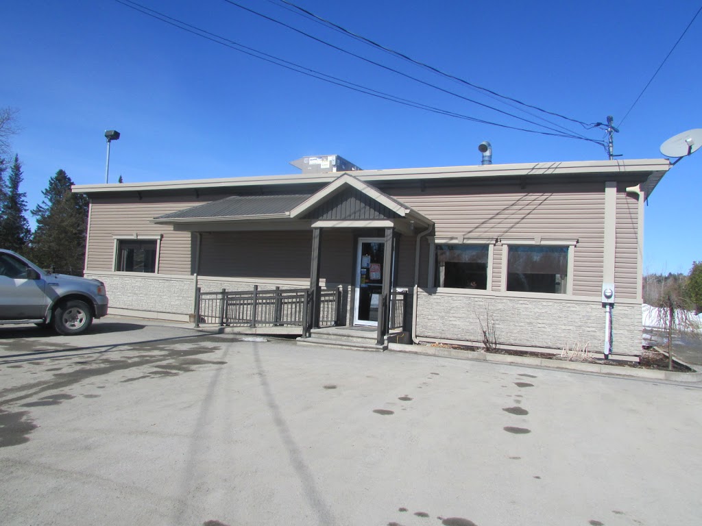 Resto Sawyers | 98 Rue de Cookshire, tel 819-889-3251, Sawyerville, QC J0B 3A0, Canada | Phone: (819) 889-3251