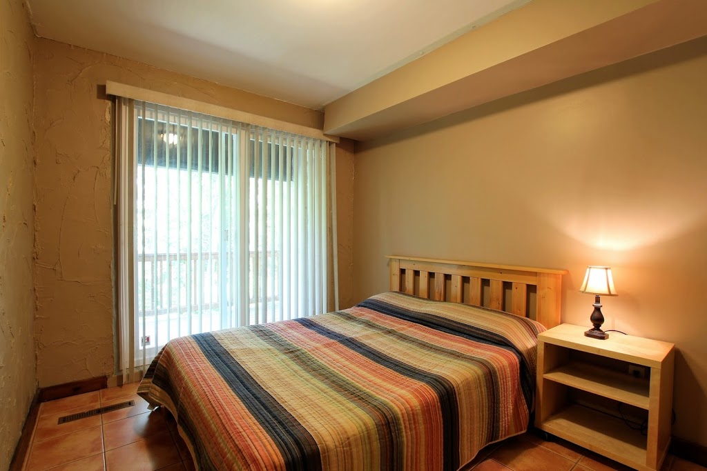 Lopes Chalets - Year Round Chalet Rentals at Blue Mountain | 122 Birch View Trail, The Blue Mountains, ON L9Y 0M2, Canada | Phone: (416) 473-5002